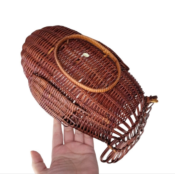 Vintage Straw Wicker Thanksgiving Decor Turkey Basket Table Piece - Picture 7 of 7